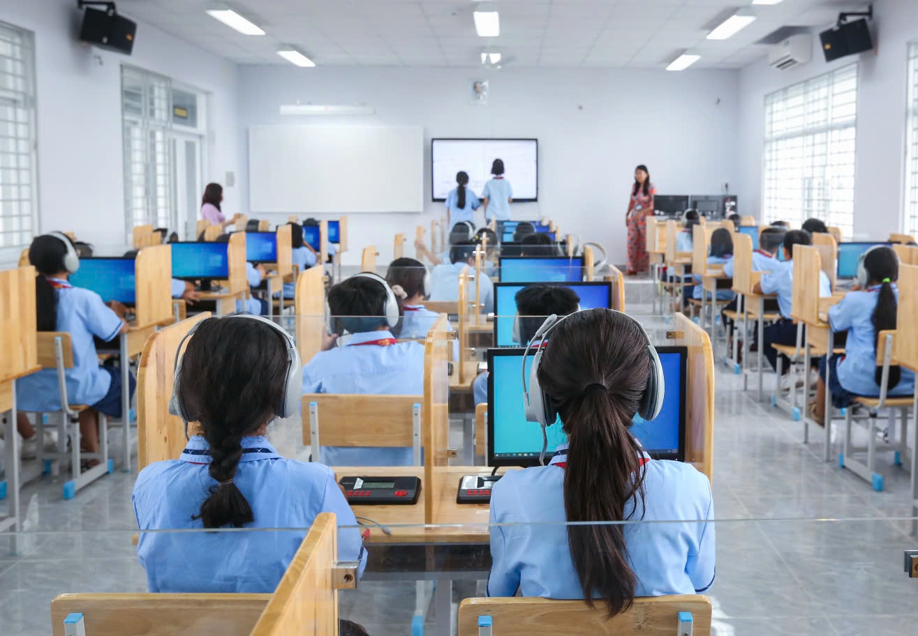 z6025139029010_177cea21f7c274c2e58b8ce546e82875